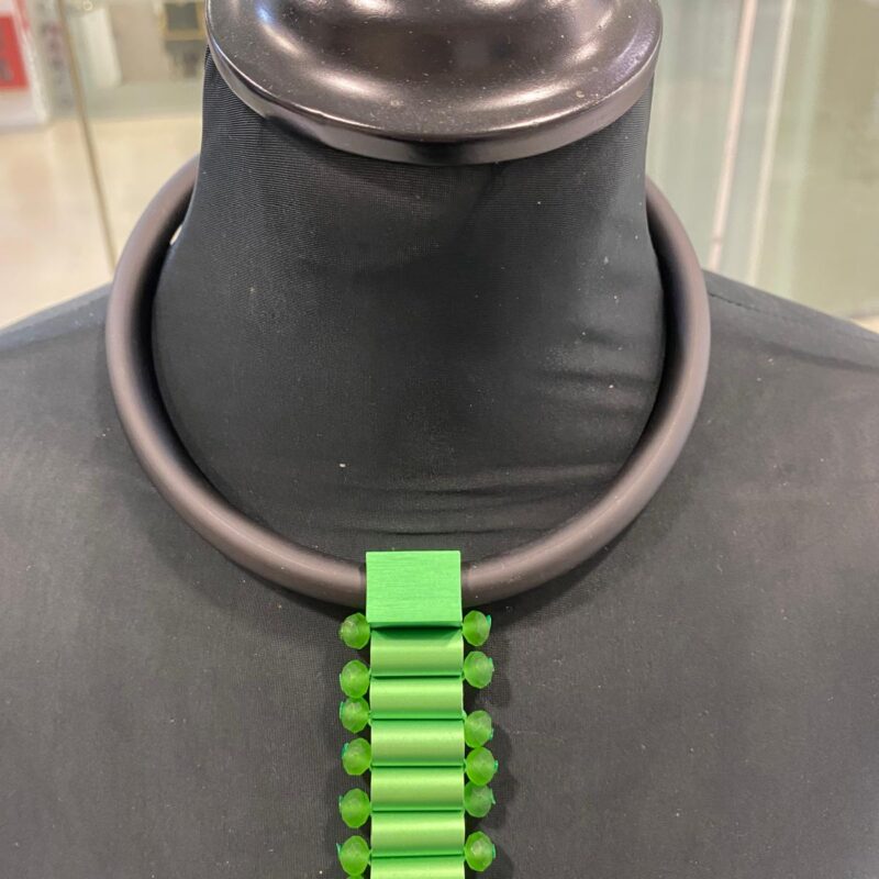 Colar verde