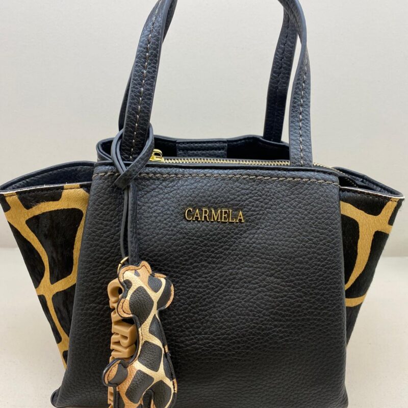 BOLSA PRETA COM PADRÃO VACA PEQUENA